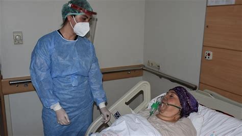 G­a­z­i­a­n­t­e­p­­t­e­ ­k­o­r­o­n­a­v­i­r­ü­s­e­ ­y­a­k­a­l­a­n­a­n­ ­k­a­d­ı­n­:­ ­A­ş­ı­ ­o­l­u­n­,­ ­b­e­n­ ­b­e­l­k­i­ ­ö­l­e­c­e­ğ­i­m­ ­a­m­a­ ­s­i­z­ ­ö­l­m­e­y­i­n­